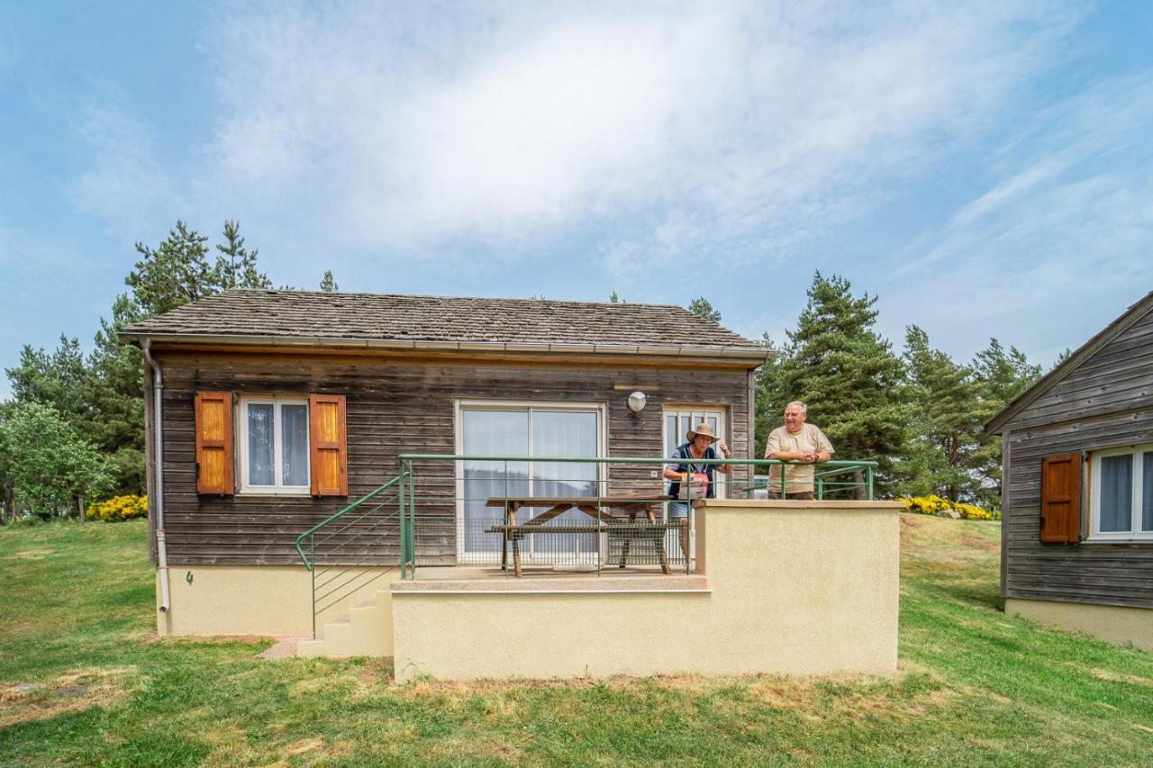 Les Chalets De La Vallee Du Bes Noalhac Екстериор снимка